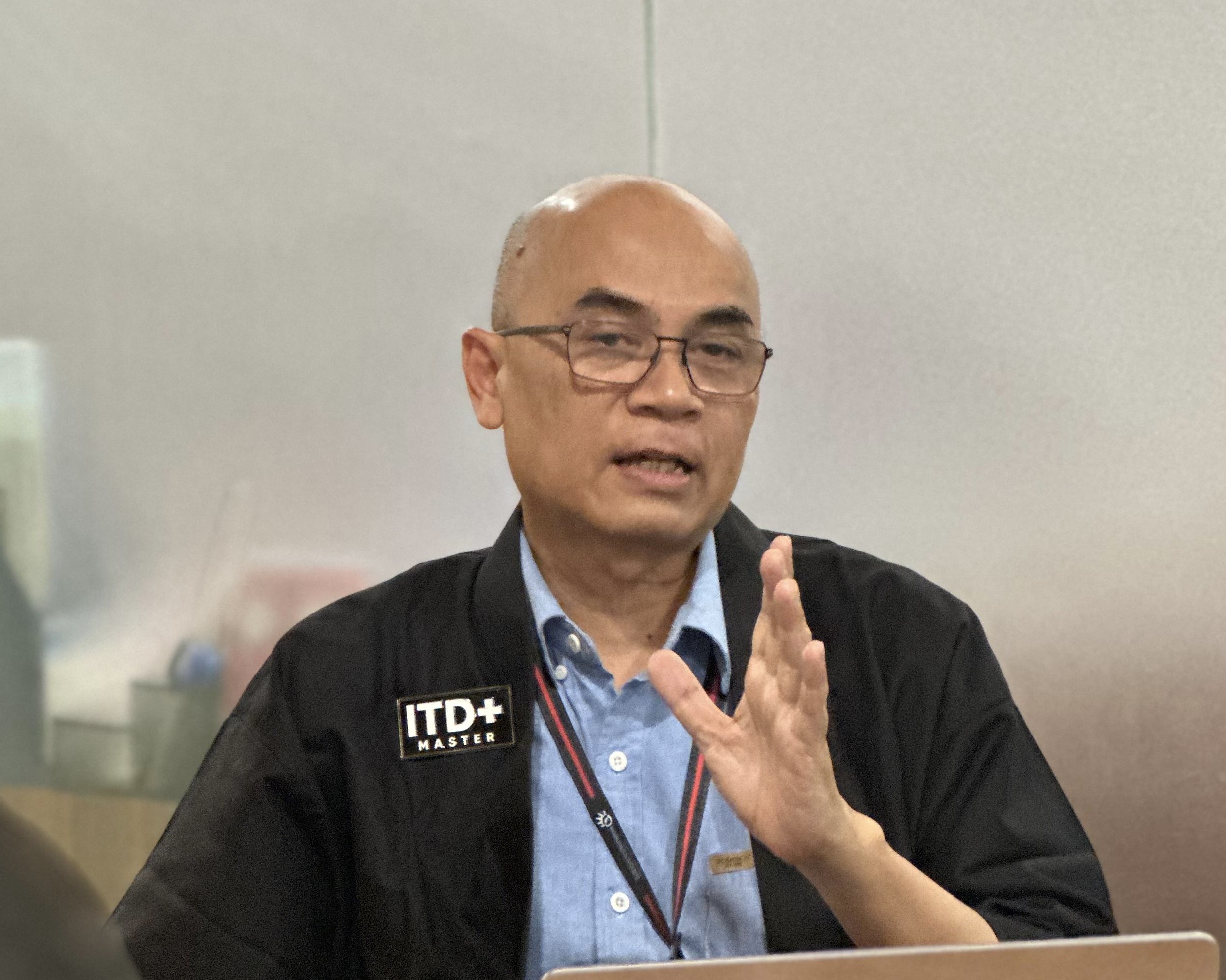 Master Fopo: Beyond the Gap, Beyond the Role